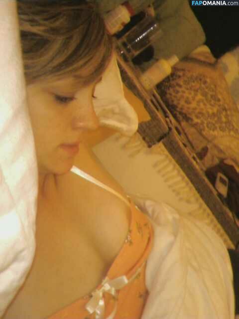 Abby Elliott Meztelen Kikerült fotó #9