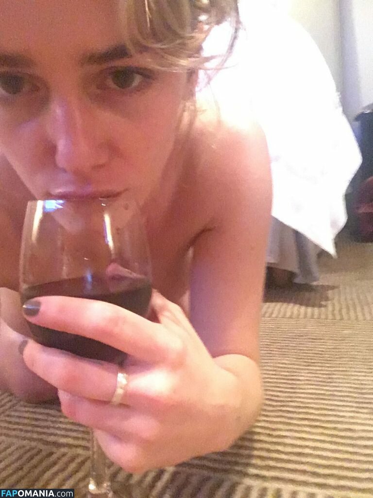 Addison Timlin Meztelen Kikerült fotó #24