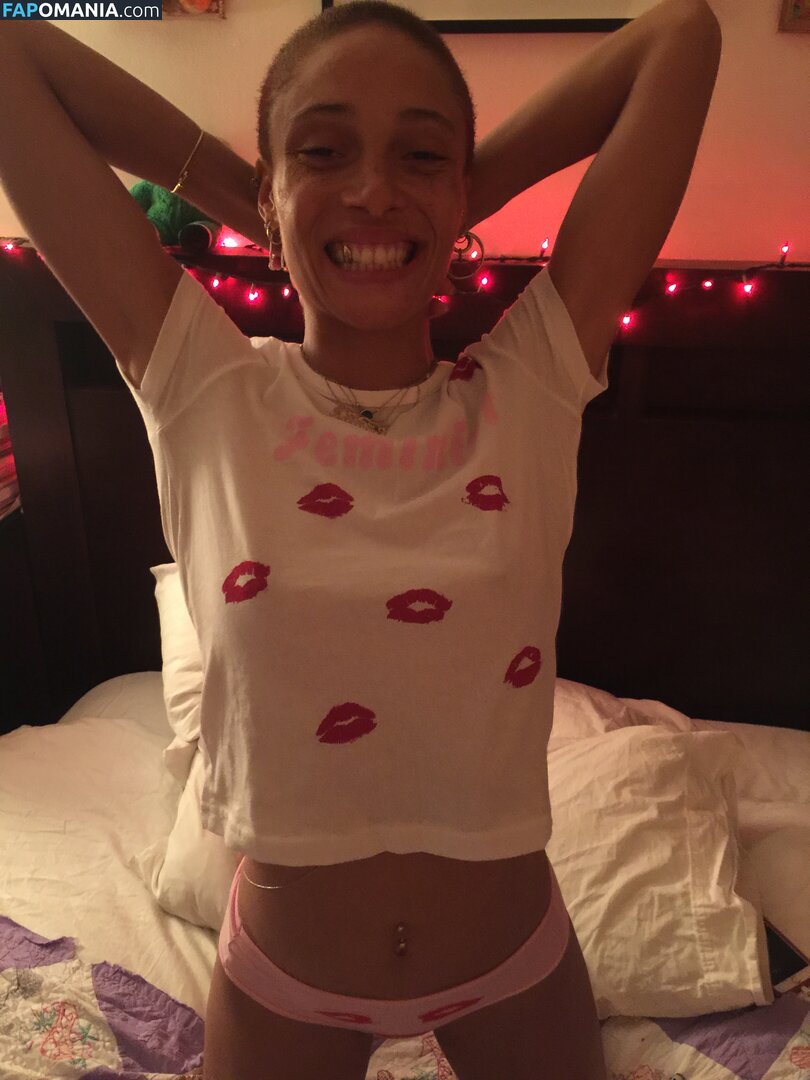 Adwoa Aboah Meztelen Kikerült fotó #31