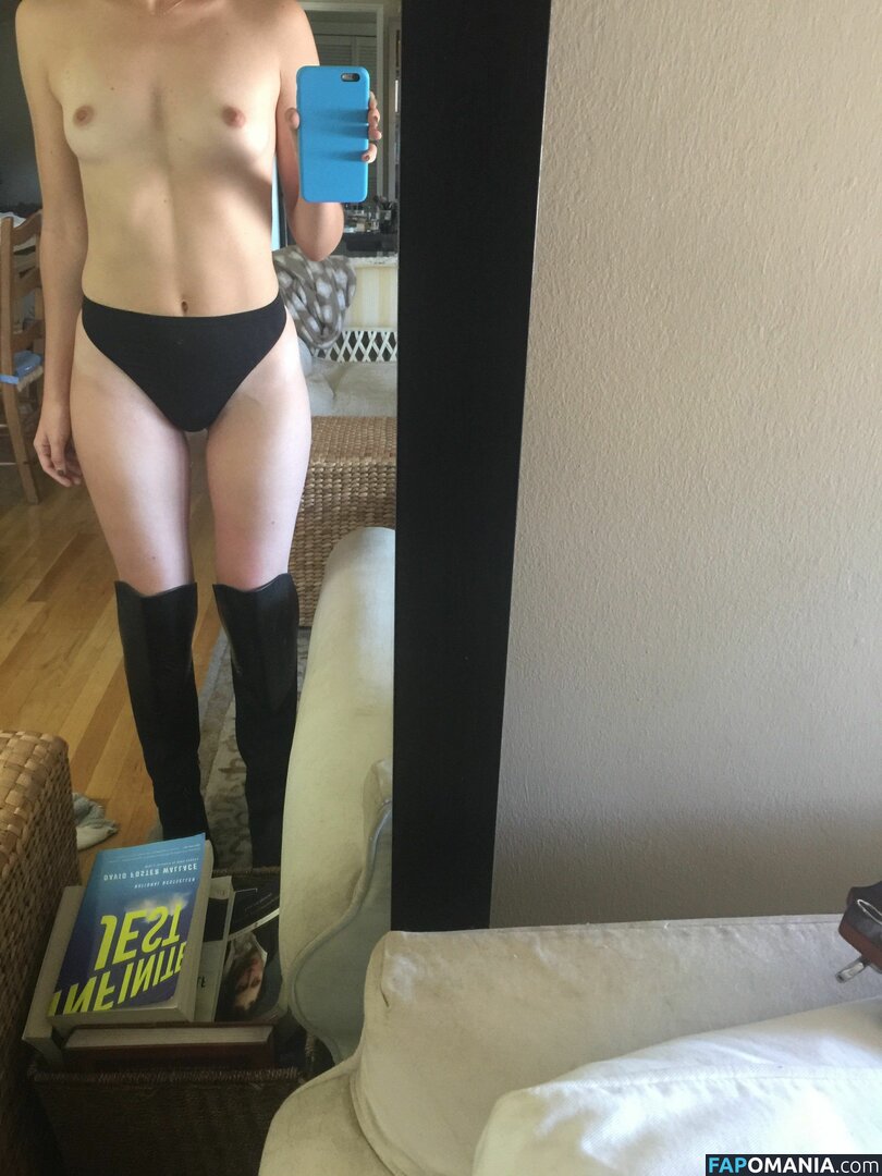 Alexa Nikolas Meztelen Kikerült fotó #24