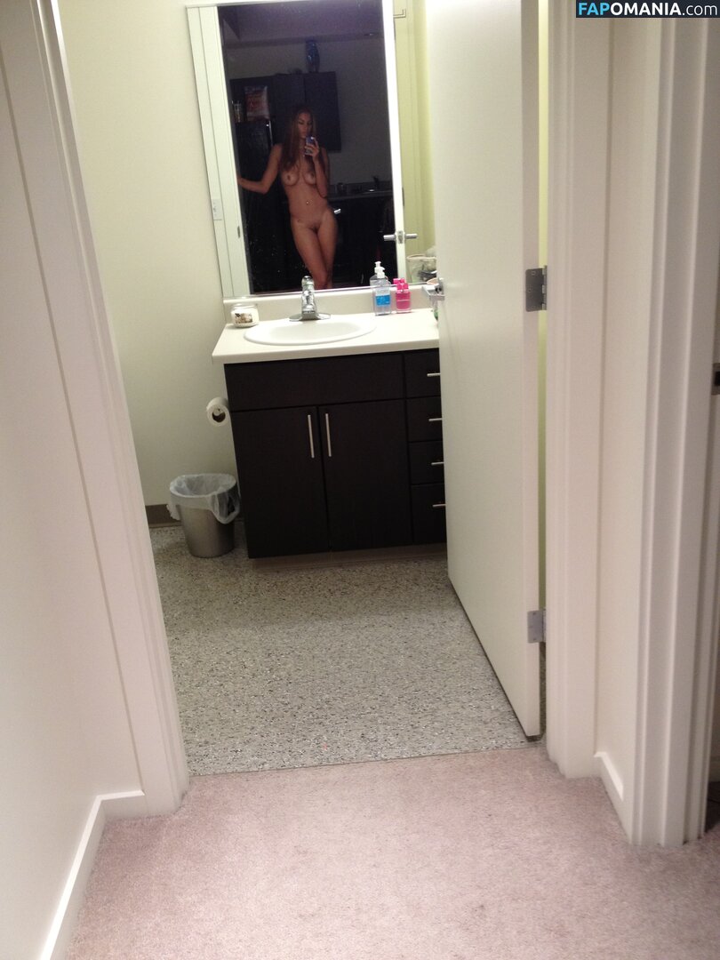 Alysha Clark Meztelen Kikerült fotó #2