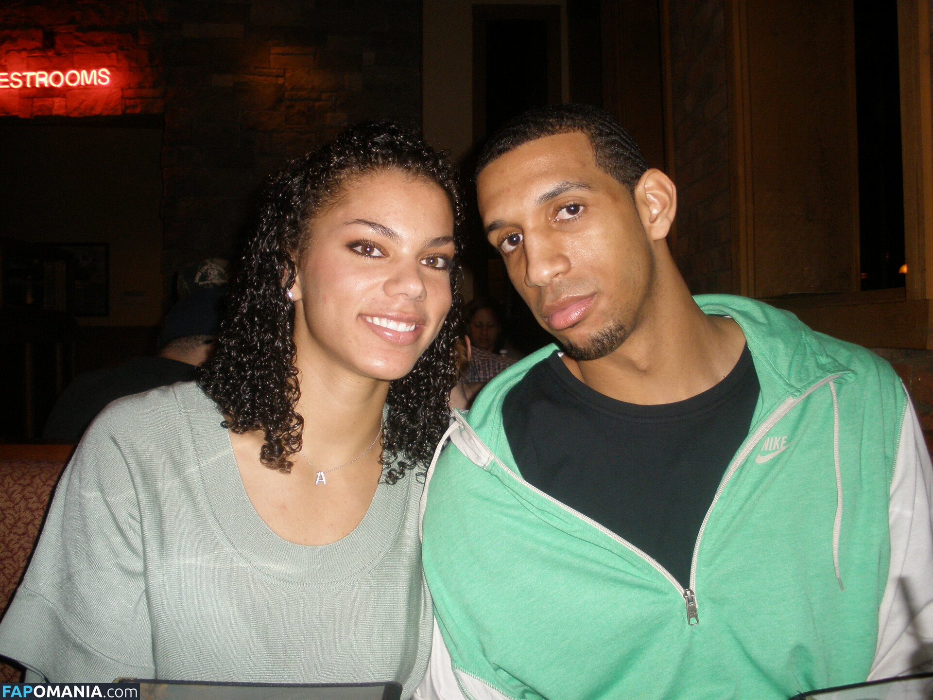 Alysha Clark Meztelen Kikerült fotó #33