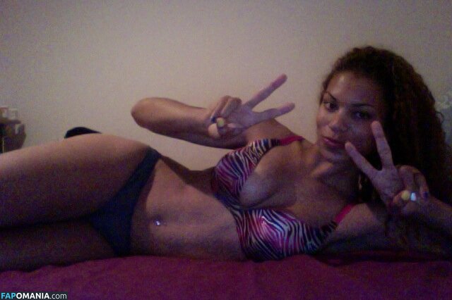 Alysha Clark Meztelen Kikerült fotó #36