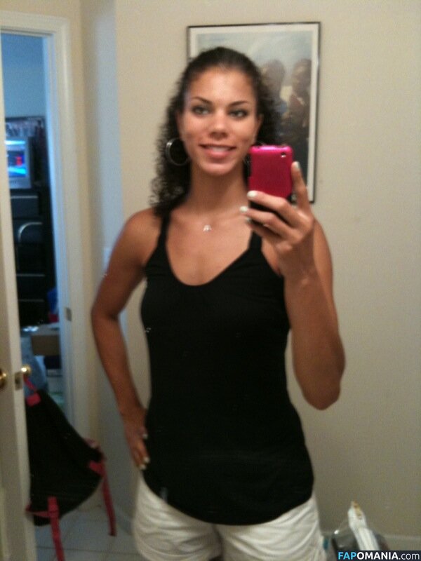 Alysha Clark Meztelen Kikerült fotó #44