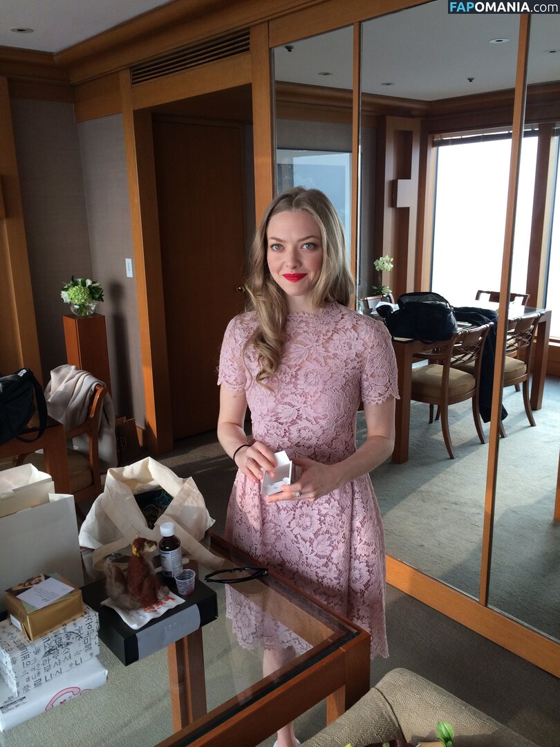 Amanda Seyfried Meztelen Kikerült fotó #19