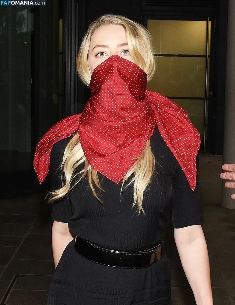Amber Heard Meztelen Kikerült fotó #57