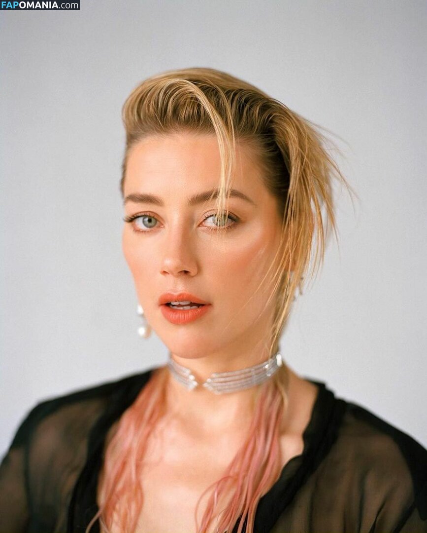 Amber Heard Meztelen Kikerült fotó #127