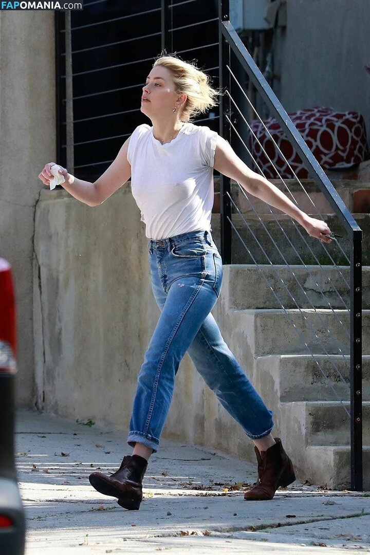 Amber Heard Meztelen Kikerült fotó #184