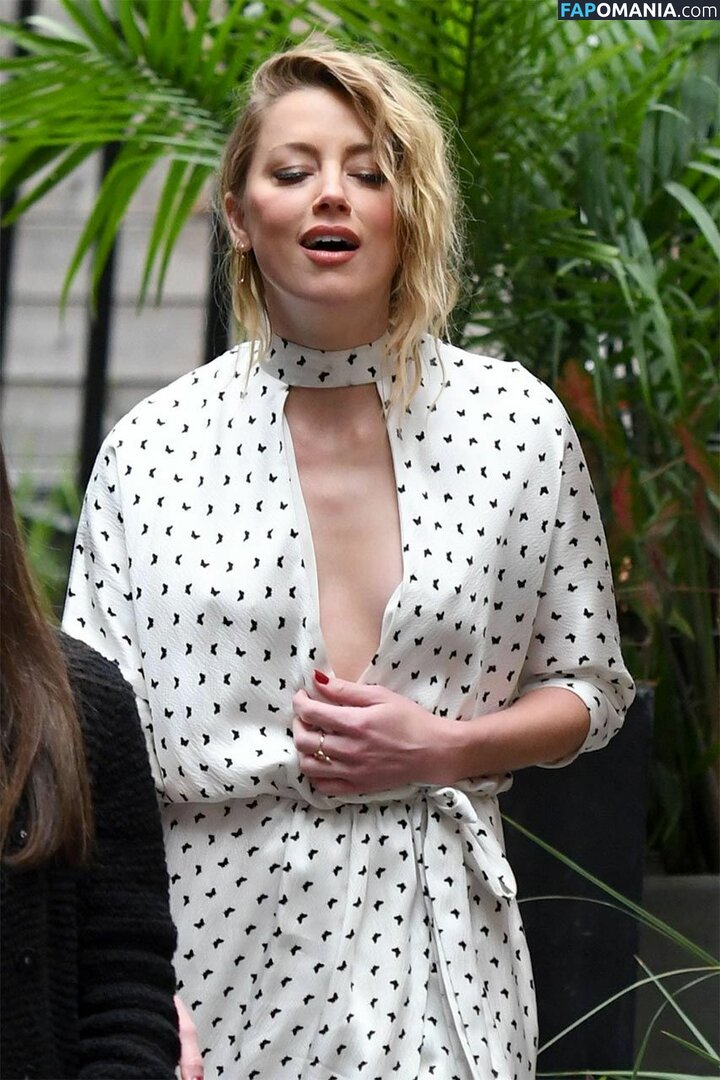 Amber Heard Meztelen Kikerült fotó #205