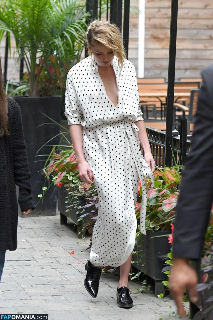 Amber Heard Meztelen Kikerült fotó #209