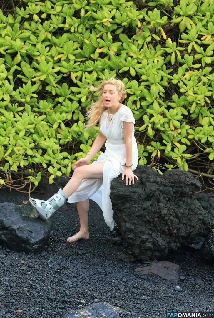 Amber Heard Meztelen Kikerült fotó #238