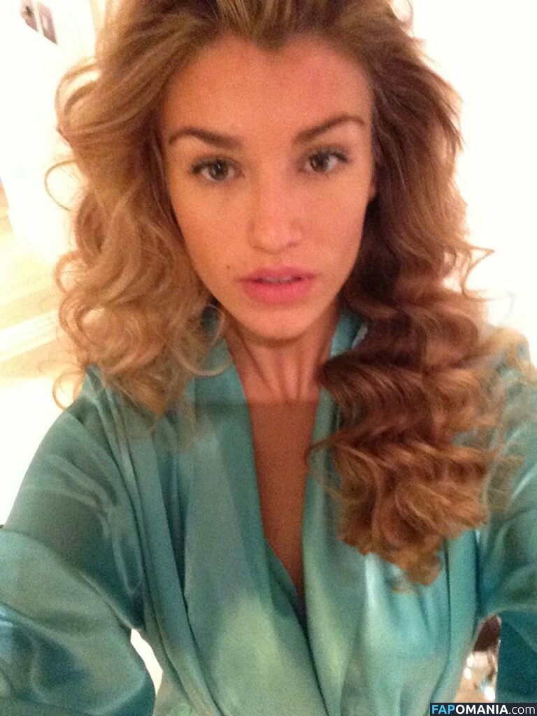 Amy Willerton Meztelen Kikerült fotó #50