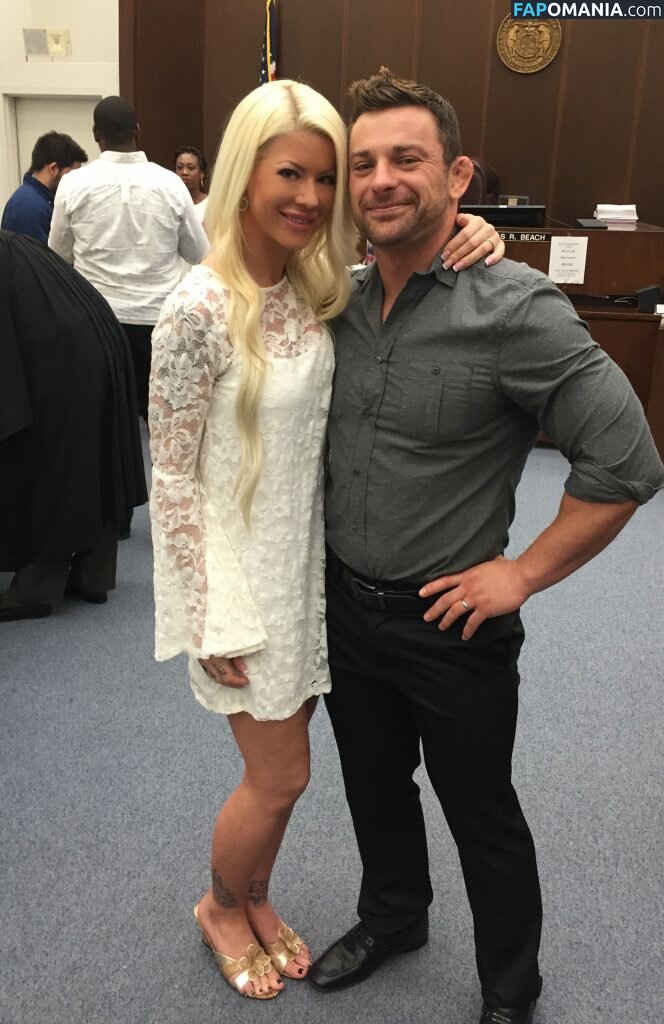 Angelina Love Meztelen Kikerült fotó #79