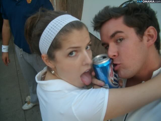 Anna Kendrick Meztelen Kikerült fotó #26