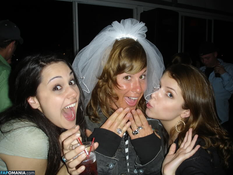 Anna Kendrick Meztelen Kikerült fotó #35