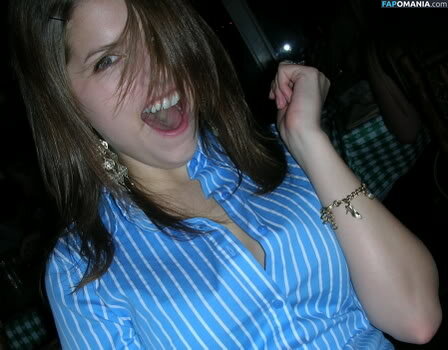 Anna Kendrick Meztelen Kikerült fotó #37