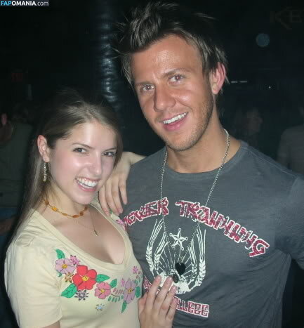 Anna Kendrick Meztelen Kikerült fotó #39