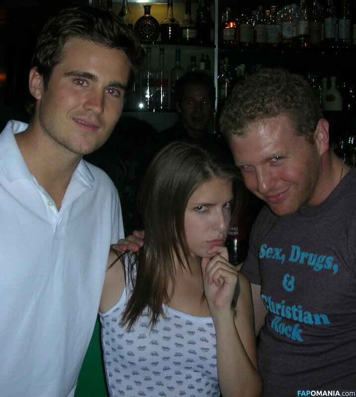 Anna Kendrick Meztelen Kikerült fotó #43