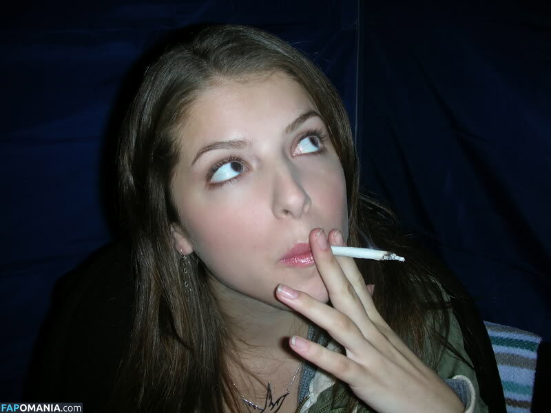 Anna Kendrick Meztelen Kikerült fotó #45