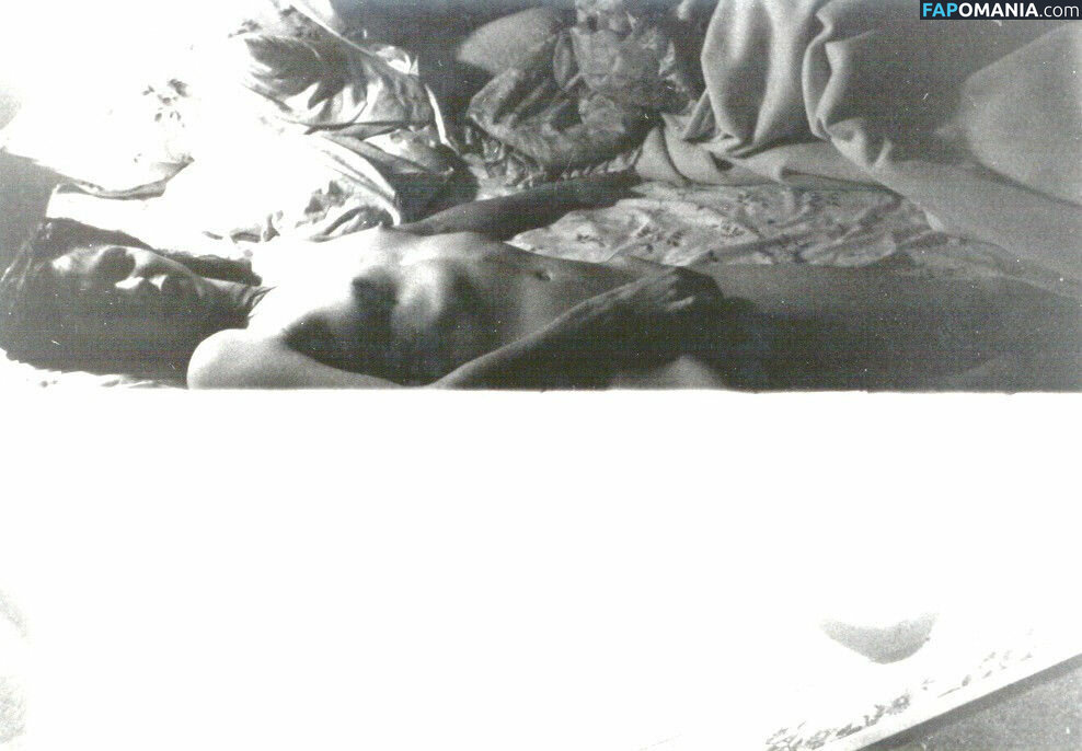 Ariadne Shaffer Meztelen Kikerült fotó #10