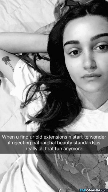 Ariela Barer Meztelen Kikerült fotó #10