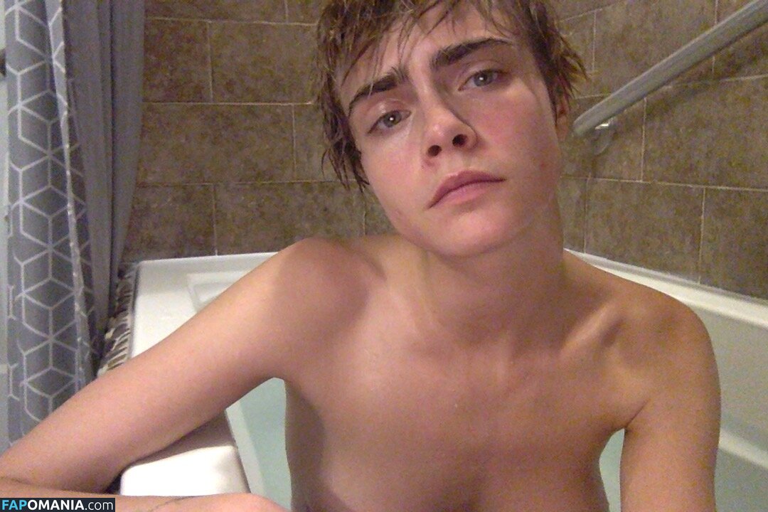 Ashley Benson And Cara Delevingne Meztelen Kikerült fotó #10