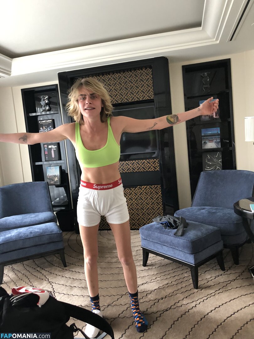 Ashley Benson And Cara Delevingne Meztelen Kikerült fotó #57
