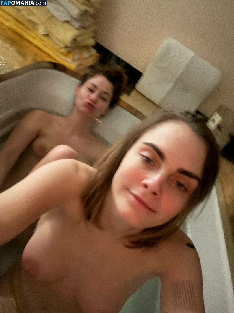 Ashley Benson And Cara Delevingne Meztelen Kikerült fotó #69