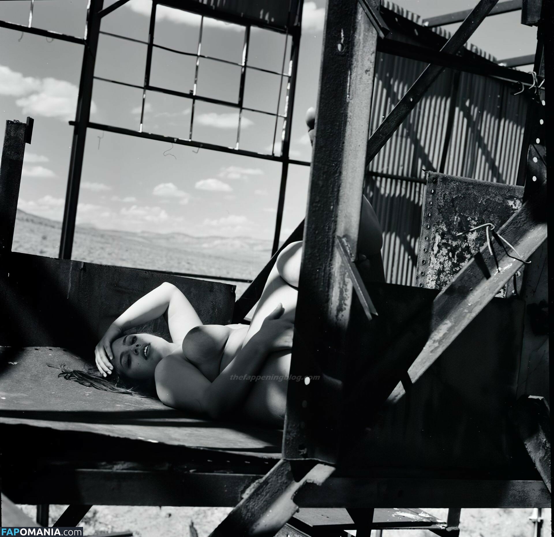 Ashley Graham Meztelen Kikerült fotó #18