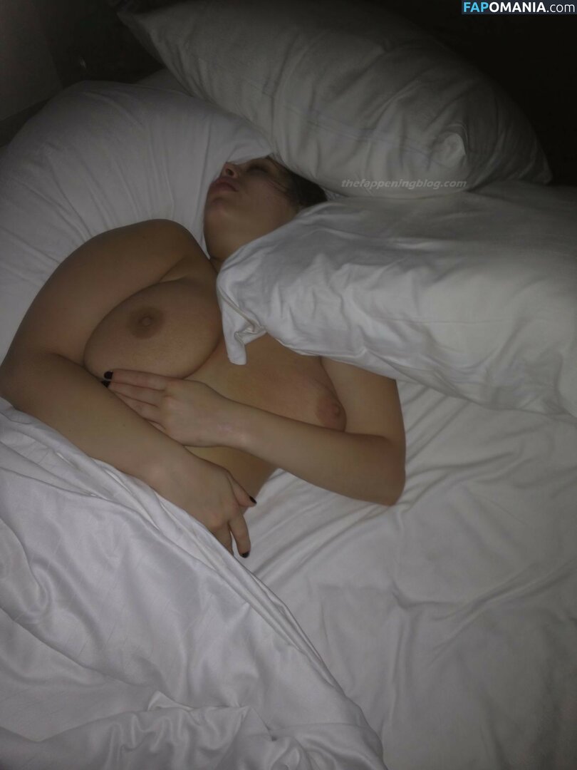 Ashley Graham Meztelen Kikerült fotó #36