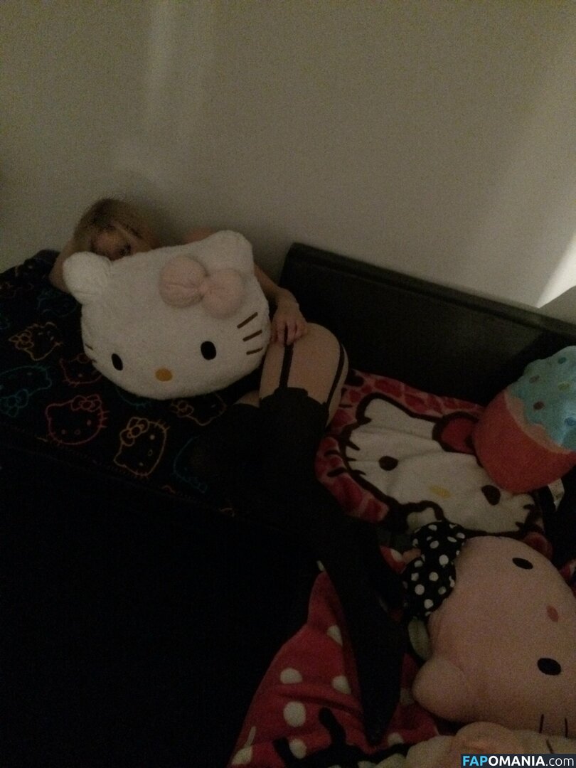 Avril Lavigne Meztelen Kikerült fotó #15