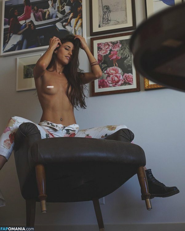 Azrael Renee Meztelen Kikerült fotó #13