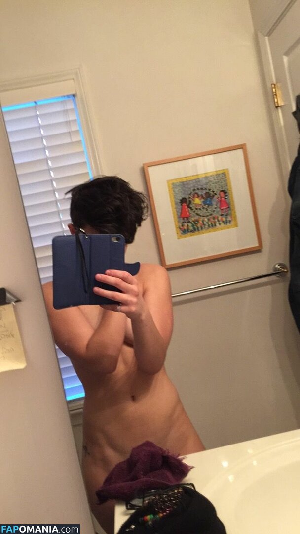 Bex Taylor Klaus Meztelen Kikerült fotó #1