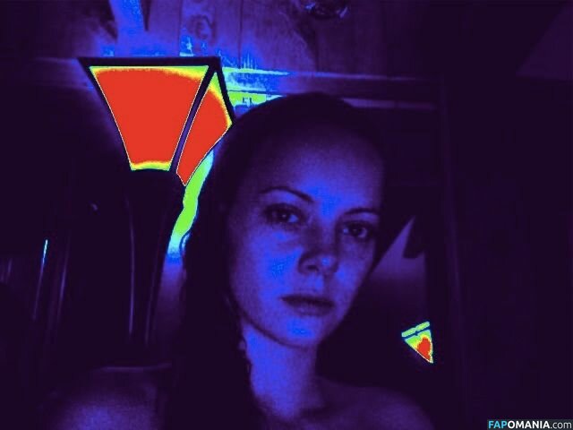 Bijou Phillips Meztelen Kikerült fotó #18