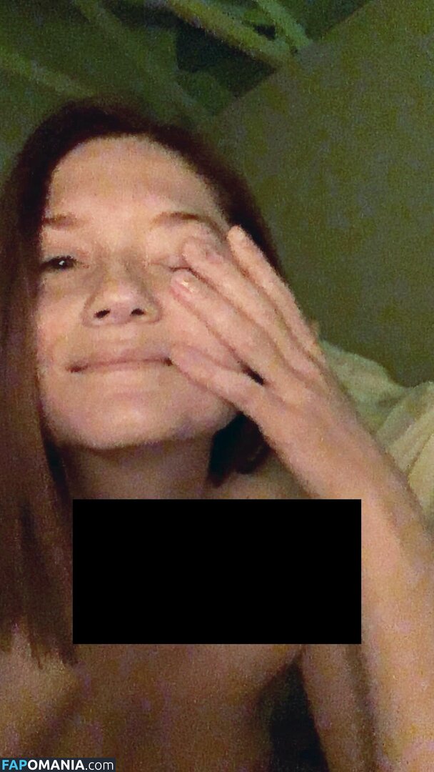 Bonnie Wright Meztelen Kikerült fotó #5