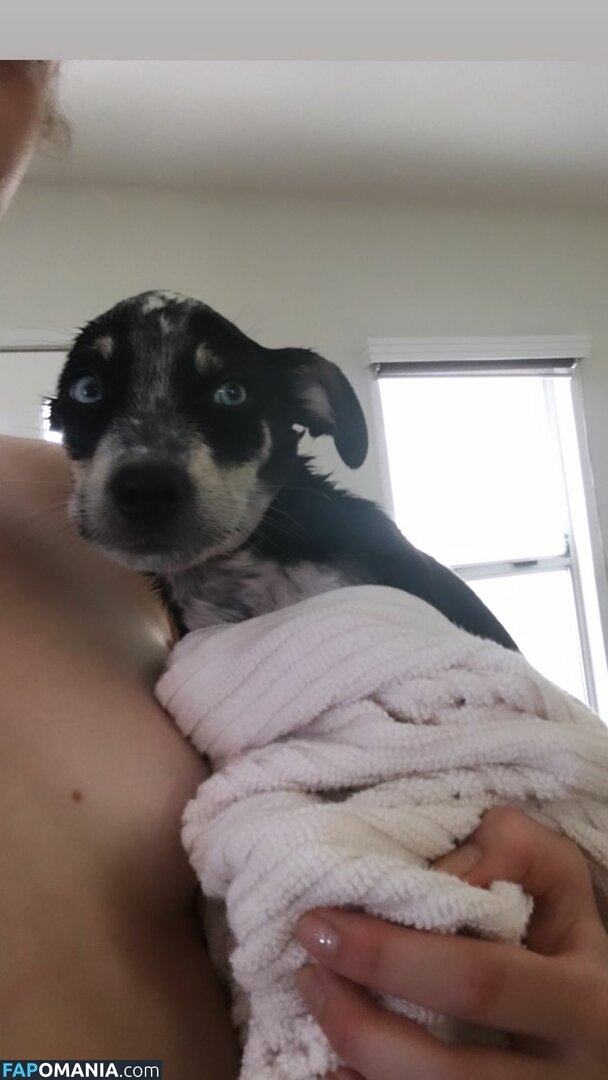 Bonnie Wright Meztelen Kikerült fotó #12