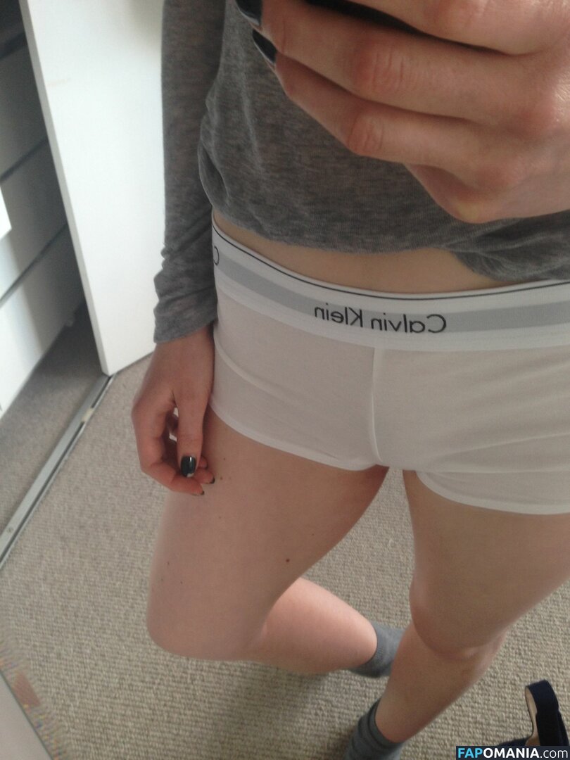 Bonnie Wright Meztelen Kikerült fotó #20