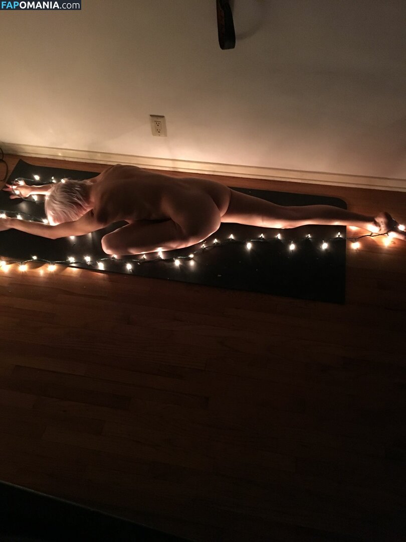 Britni Sheridan Meztelen Kikerült fotó #22