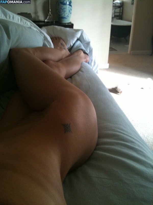 Brooke Burns Meztelen Kikerült fotó #2