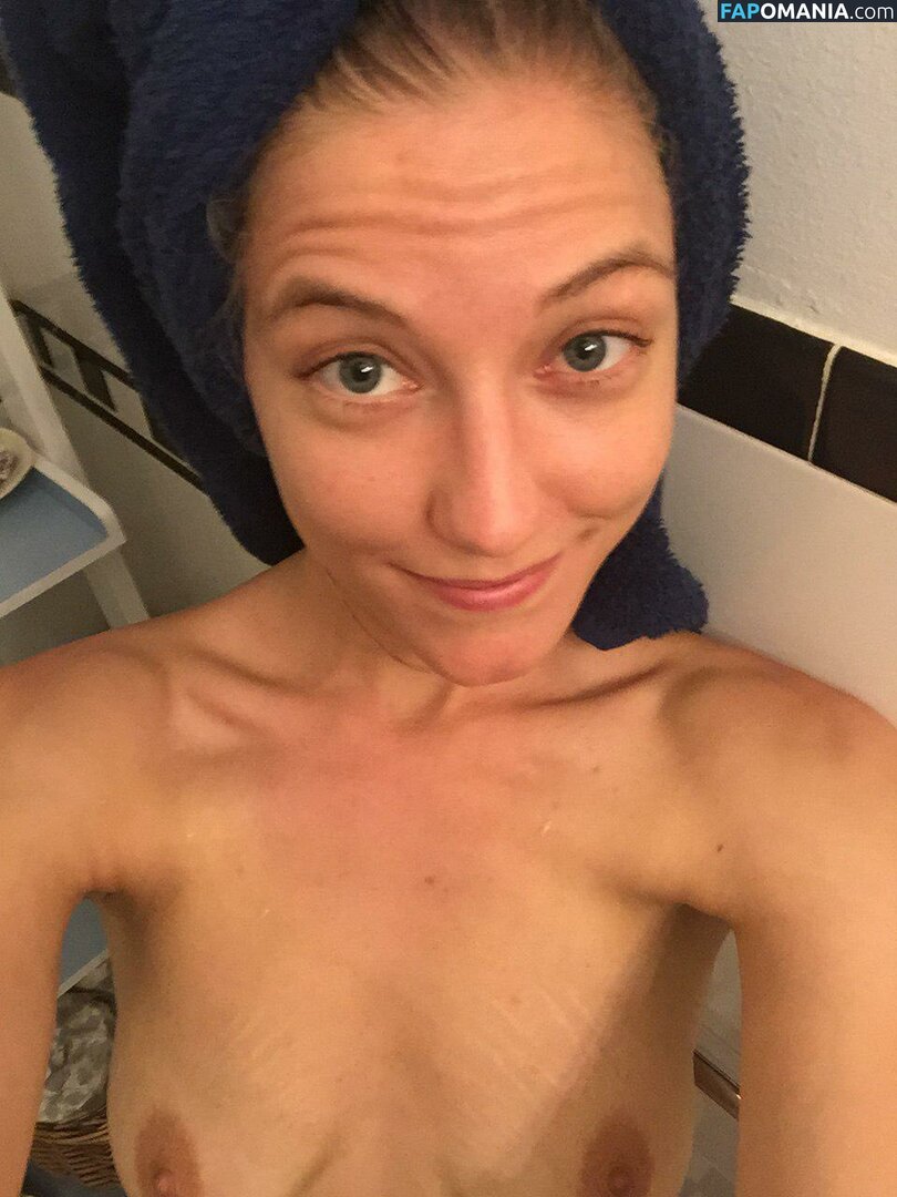 Caitlin Gerard Meztelen Kikerült fotó #22