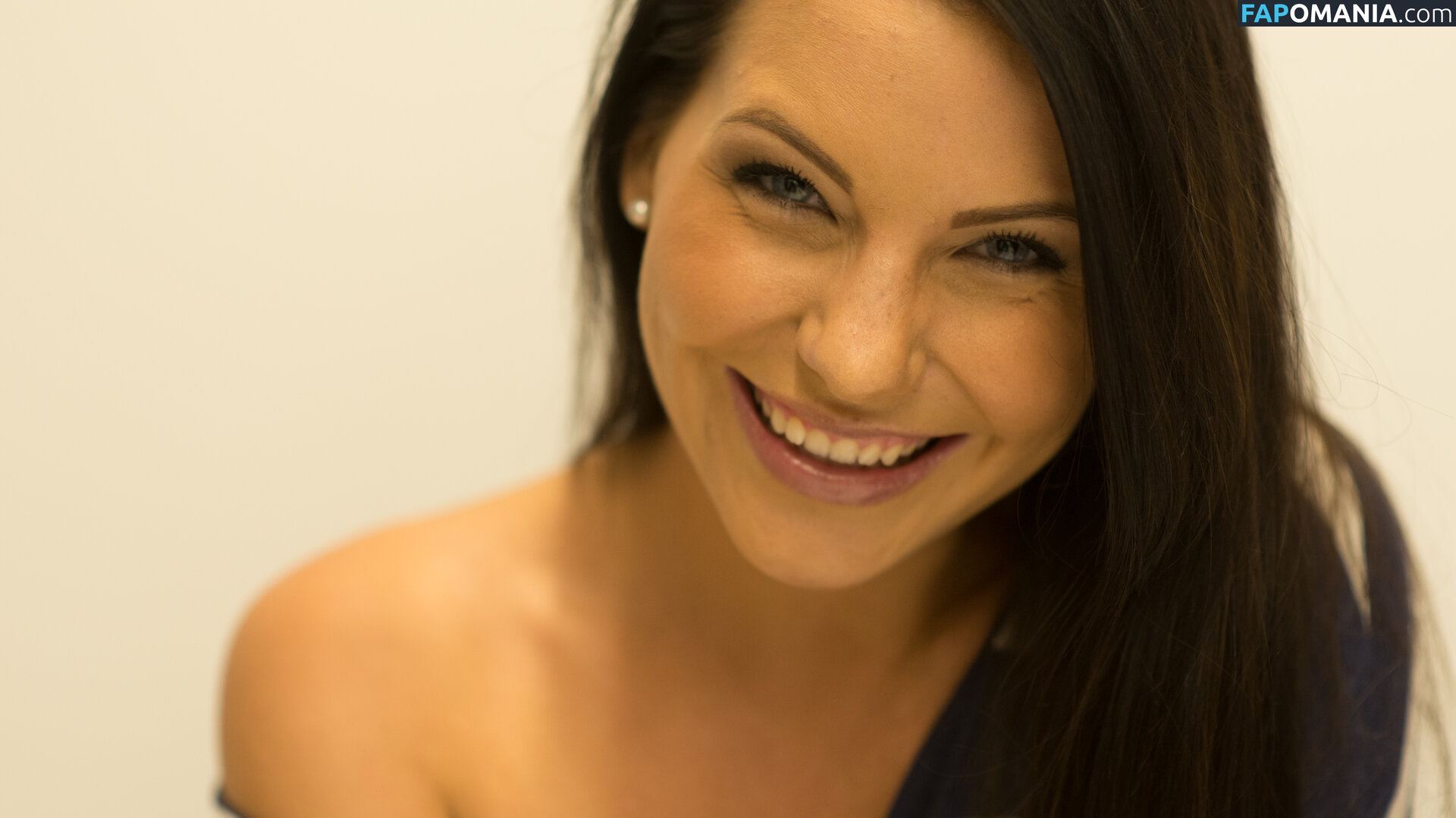 Carina Schwarz Meztelen Kikerült fotó #16