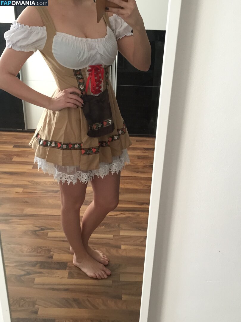 Carina Schwarz Meztelen Kikerült fotó #165
