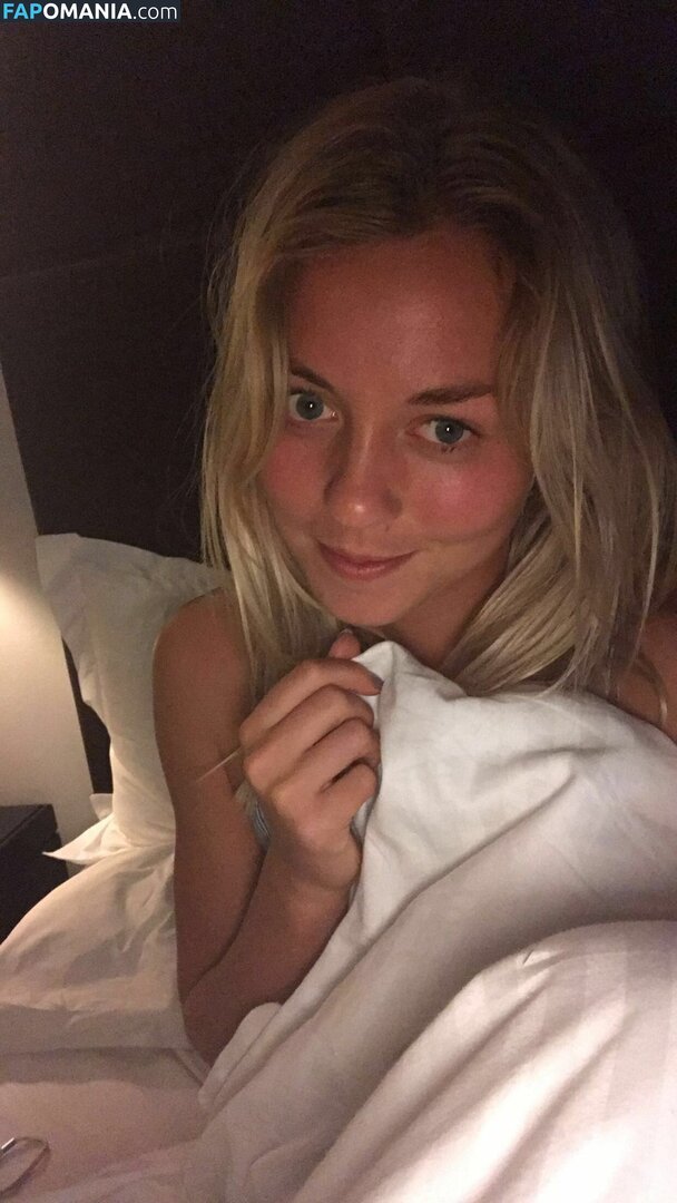 Carina Witthoeft Meztelen Kikerült fotó #38