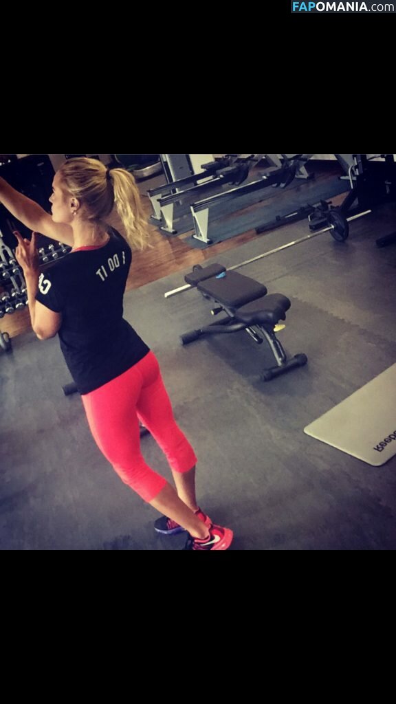 Carly Booth Meztelen Kikerült fotó #40