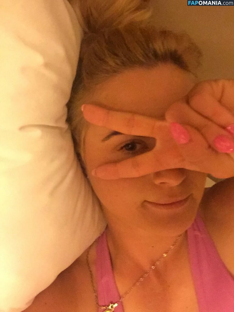 Carly Booth Meztelen Kikerült fotó #61