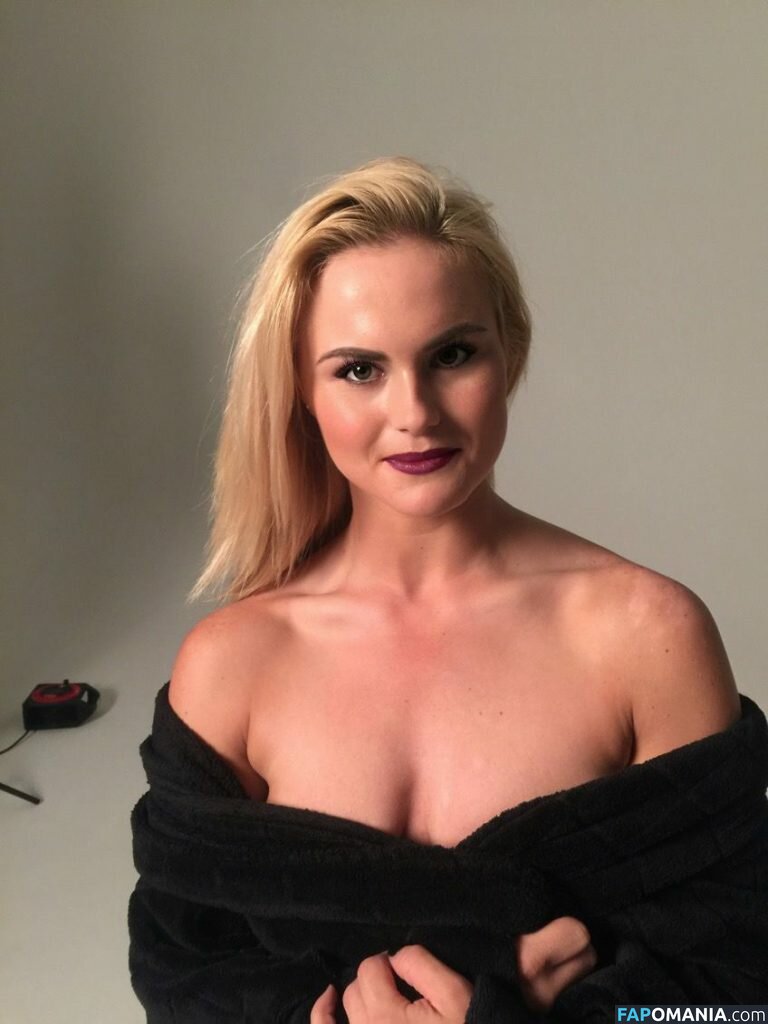 Carly Booth Meztelen Kikerült fotó #95