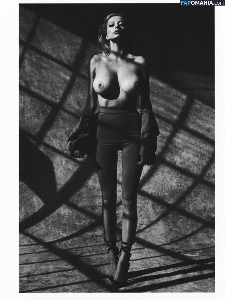 Caroline Vreeland Meztelen Kikerült fotó #5