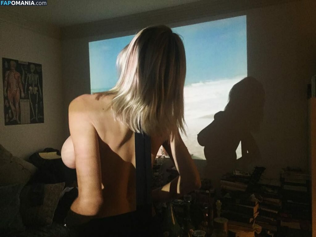 Caroline Vreeland Meztelen Kikerült fotó #10