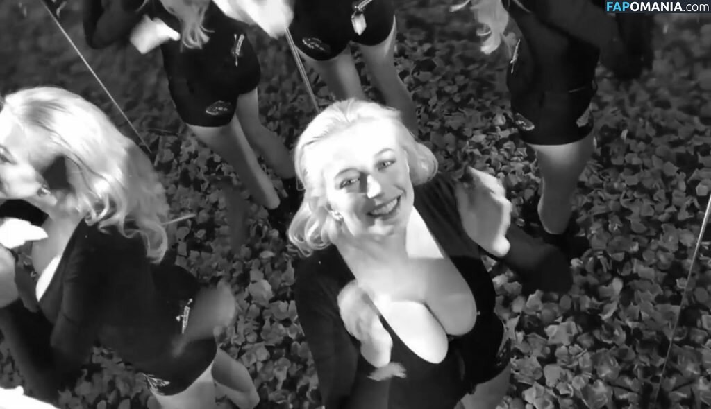 Caroline Vreeland Meztelen Kikerült fotó #18