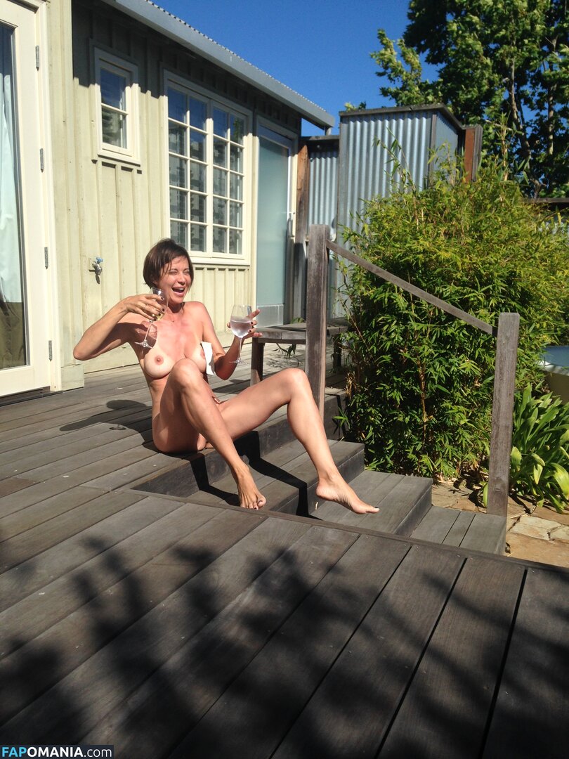 Catherine Bell Meztelen Kikerült fotó #9